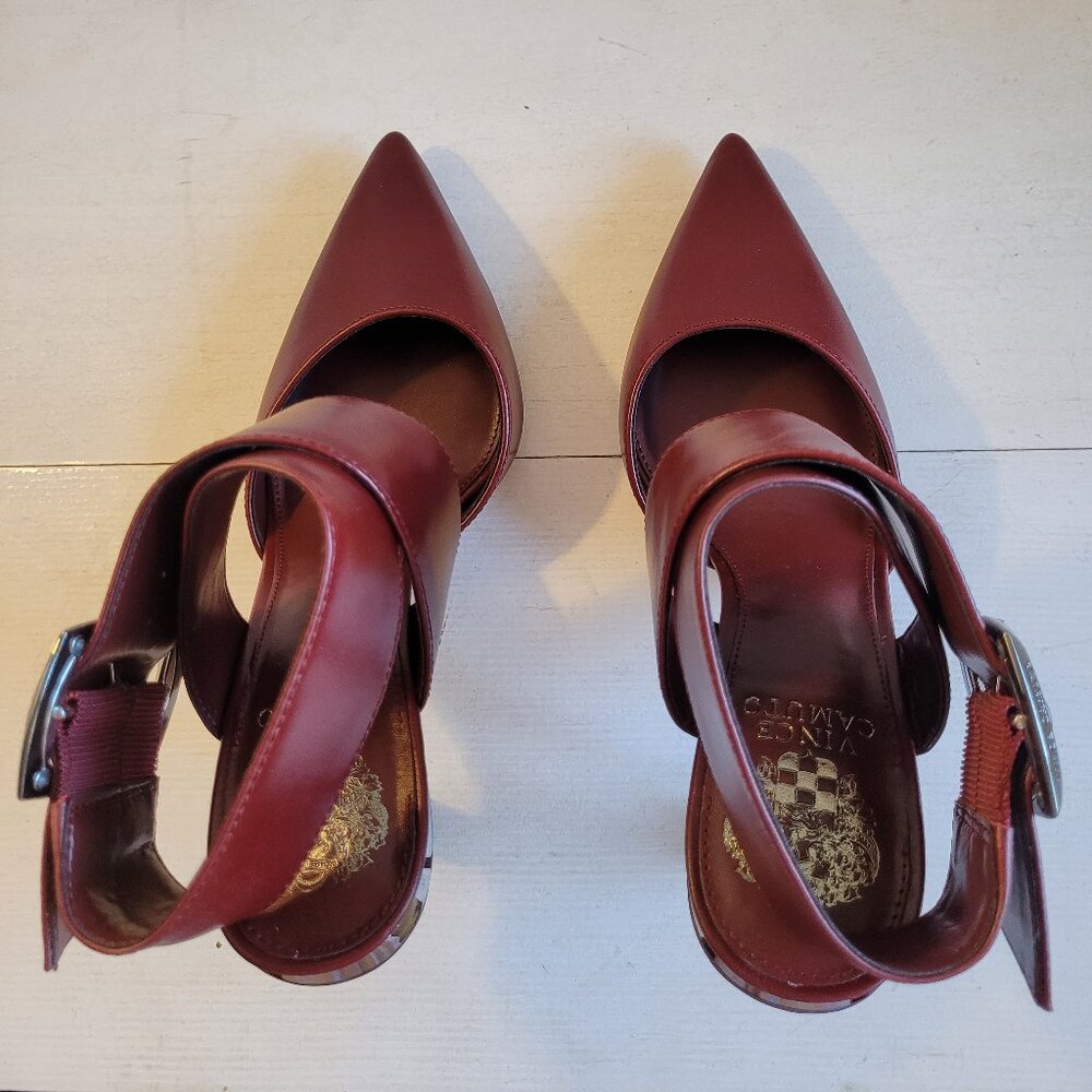 $59 NWT (8) Vince Camuto Leather Buckle Pump - Picture 7 of 12